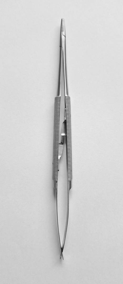 Igłotrzymacz Castroviejo 18 cm.