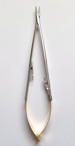 Igłotrzymacz Castroviejo TC, prosty, dł. 18 cm.