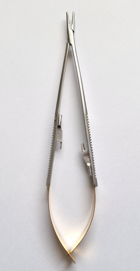 Igłotrzymacz Castroviejo TC, prosty, dł. 18 cm.