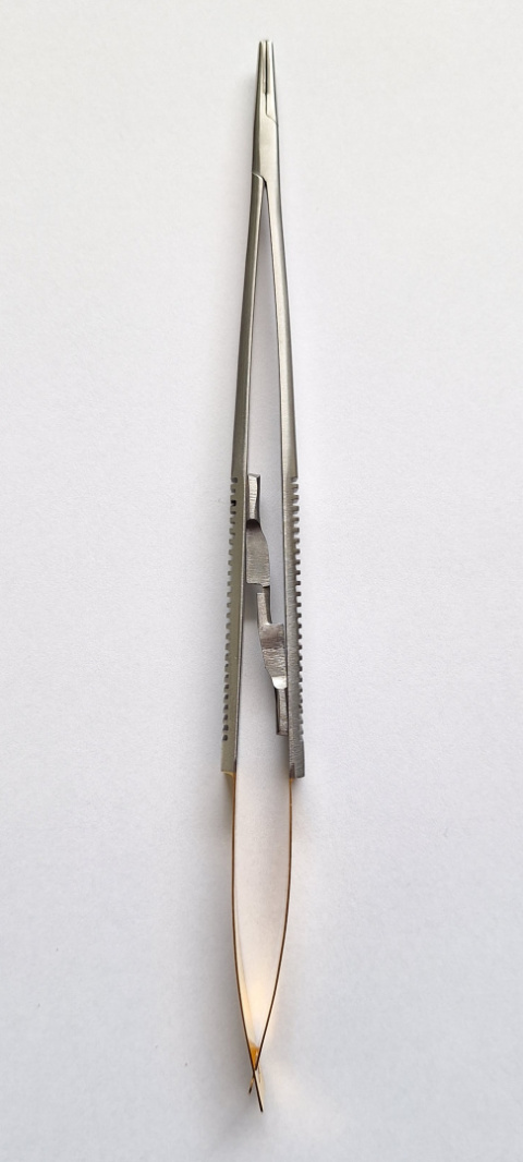 Igłotrzymacz Castroviejo TC, prosty, dł. 18 cm.