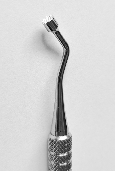 Przenośnik / upychadło do biomateriału