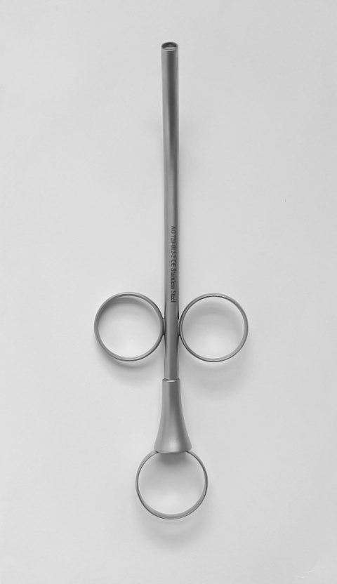 Strzykawka implantologiczna do biomateriału