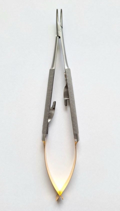 Igłotrzymacz Castroviejo TC, wygięty, dł. 14 cm.