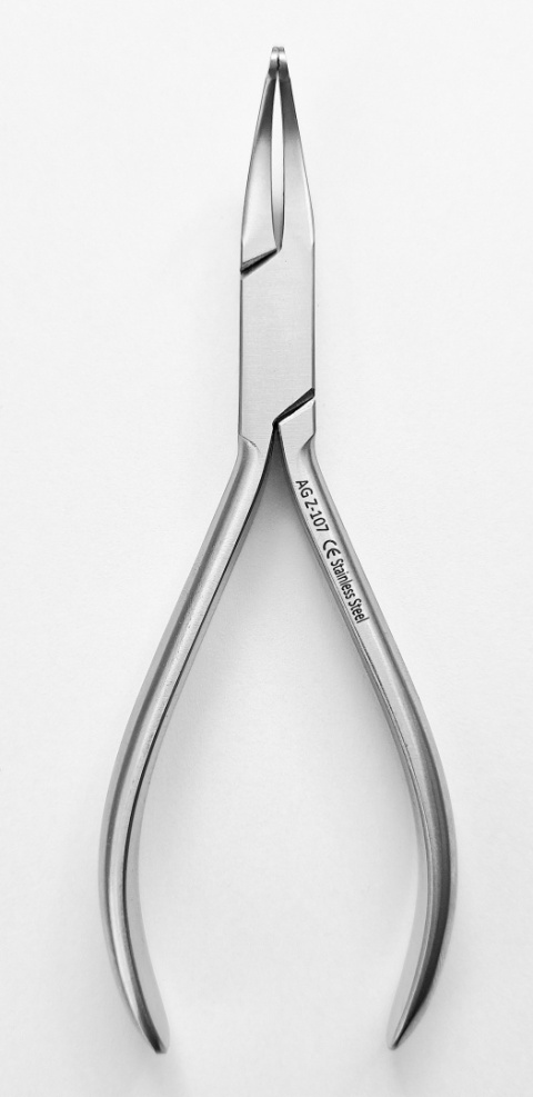 Kleszcze ortodontyczne How, kątowe, 14,5 cm.