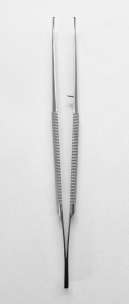 Pęseta mikrochirurgiczna zagięta , z ząbkiem, 18 cm.